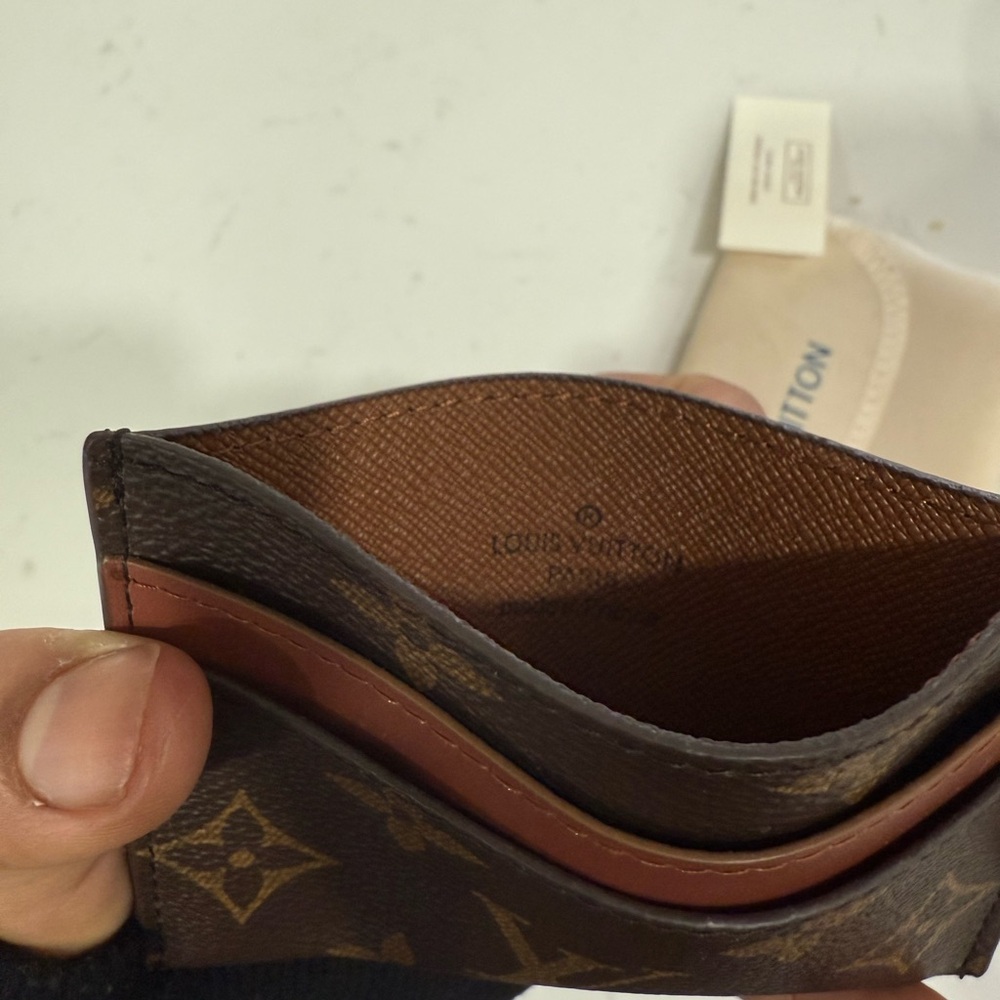 Louis Vuitton Black and Brown Monogram Card Holder - Picture 4 of 8
